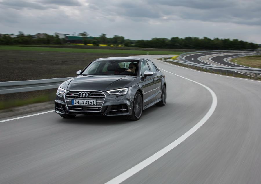  Audi S3 Sedan (8V) 2016 года  (WW) (фото 24 из 36)